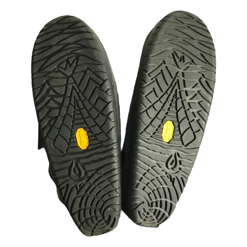 Manitobah Mukluks manitobah mukluks